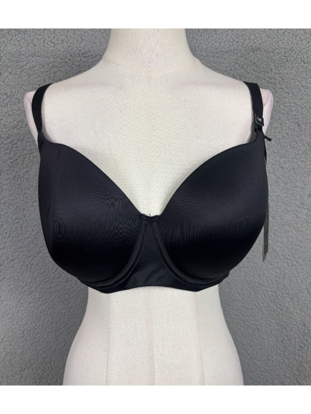 City Chic Boudoir Women's Plus Size Underwire T-Shirt Bra  38DDD  New With Tags.